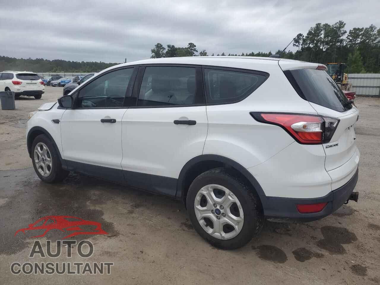 FORD ESCAPE 2017 - 1FMCU0F7XHUB12942
