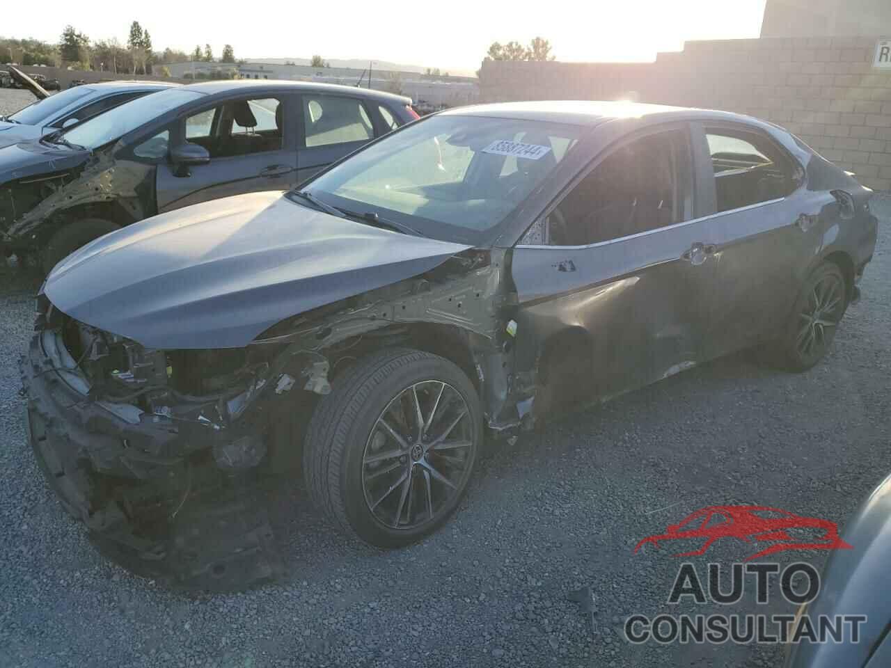 TOYOTA CAMRY 2022 - 4T1G11AK3NU655282