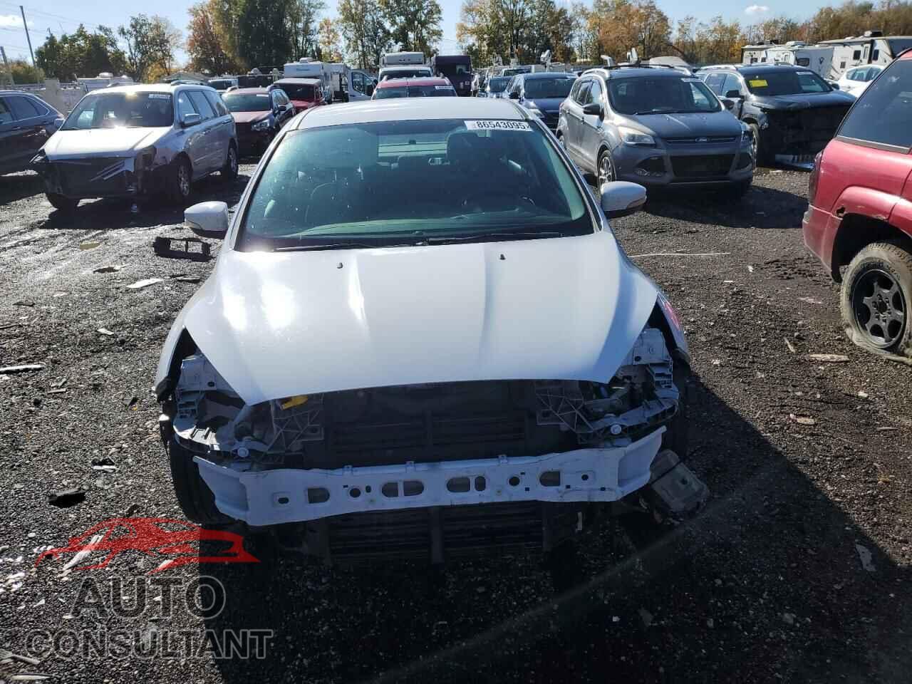 FORD FOCUS 2017 - 1FADP3F24HL239509