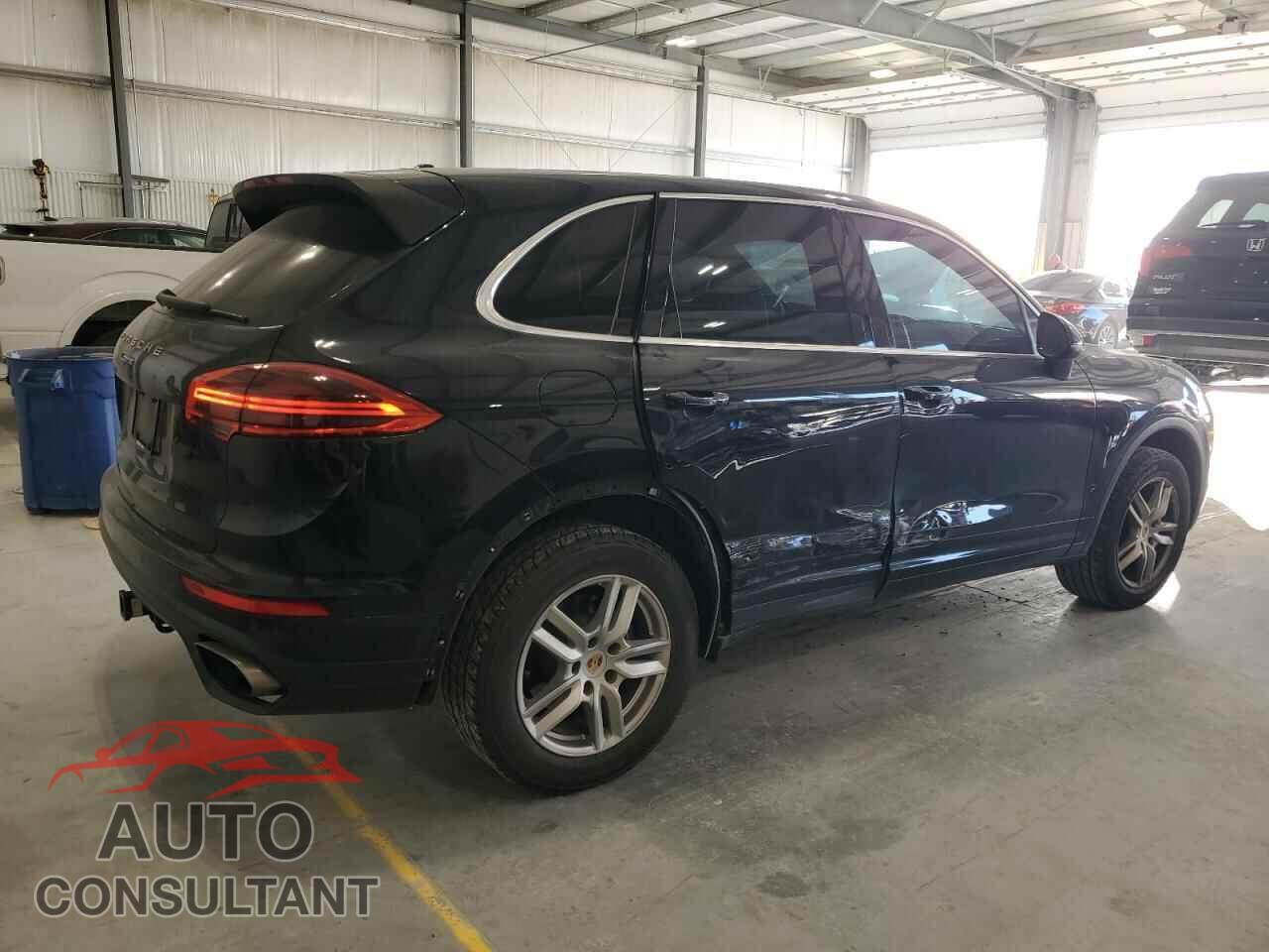 PORSCHE CAYENNE 2016 - WP1AA2A26GLA09564