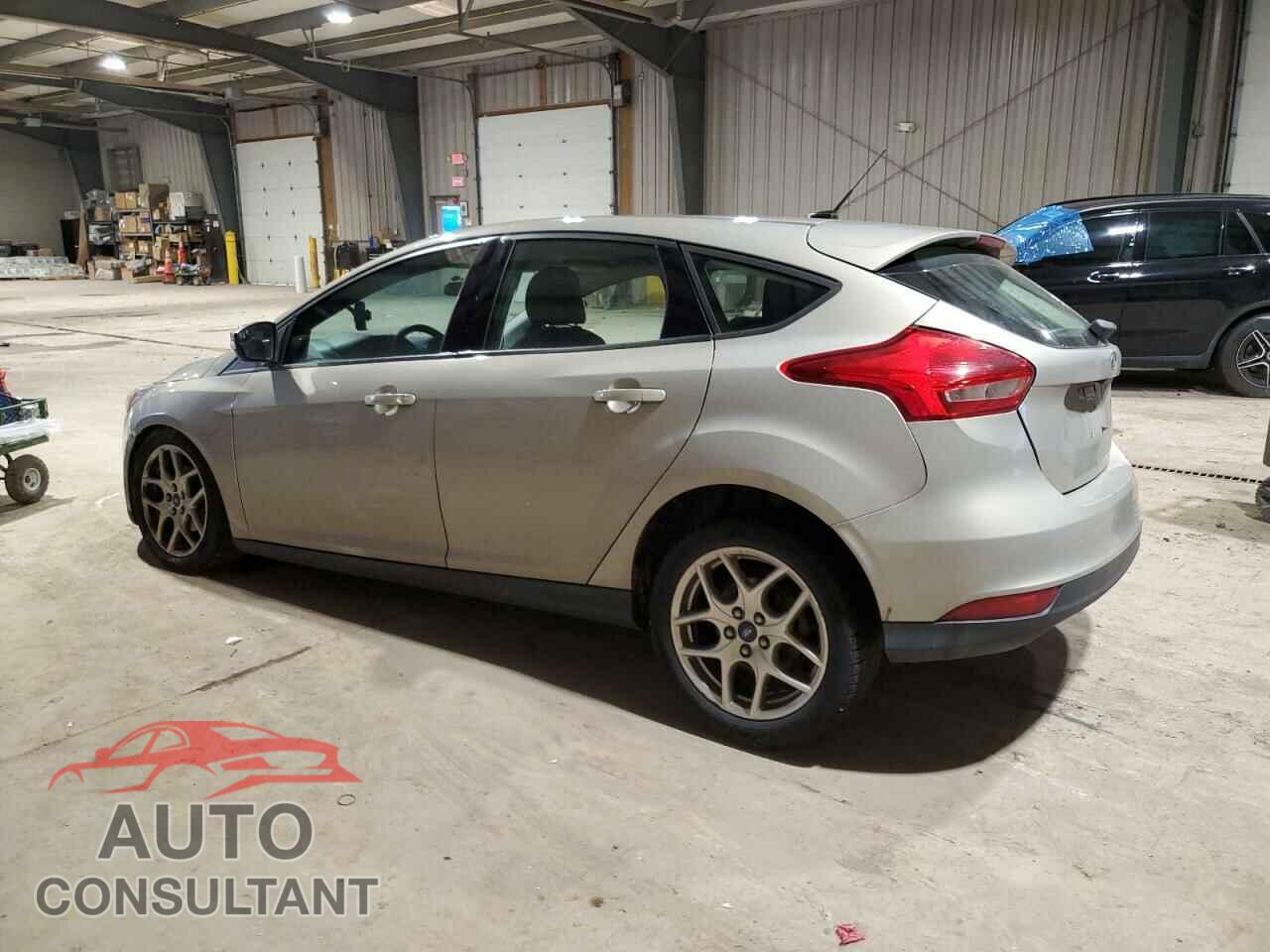 FORD FOCUS 2015 - 1FADP3K22FL308474