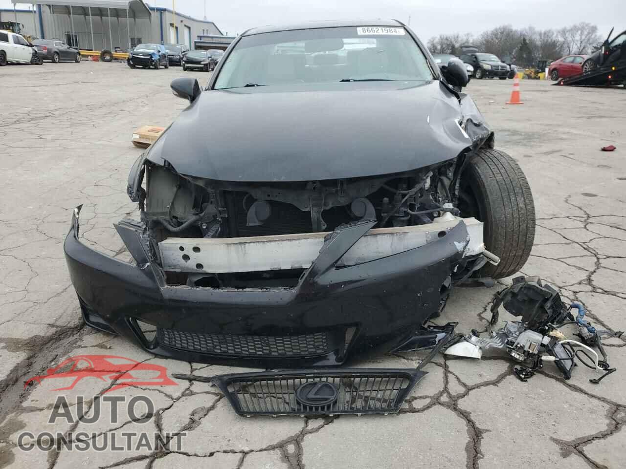 LEXUS IS 2011 - JTHBF5C28B5155532