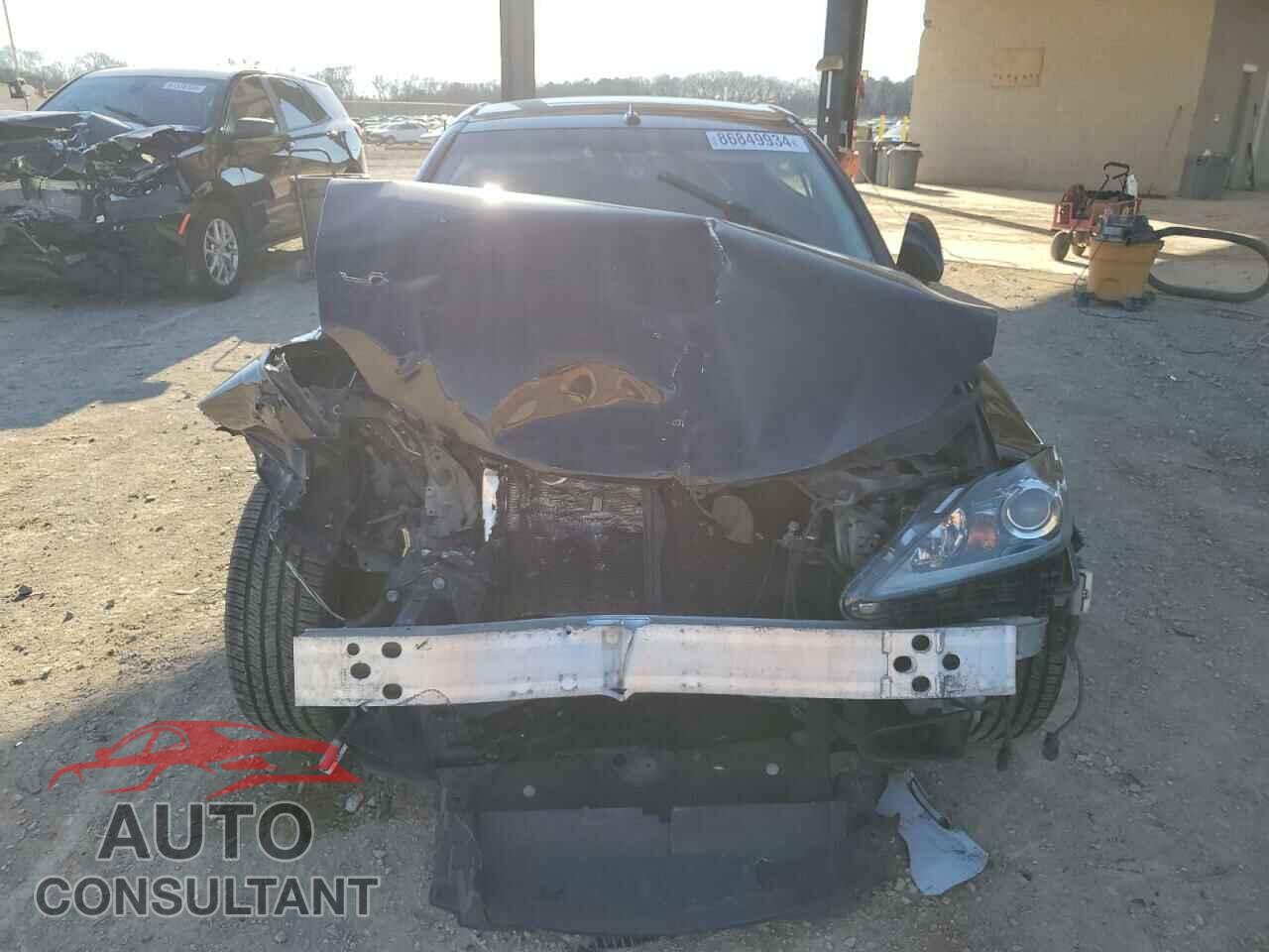 LEXUS IS 2012 - JTHFF2C23C2523859