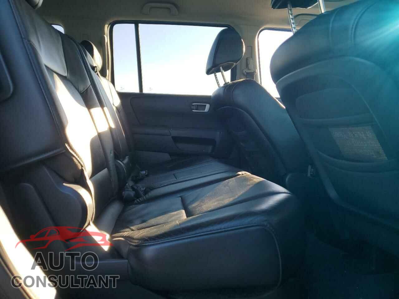 HONDA PILOT 2011 - 5FNYF4H79BB035652