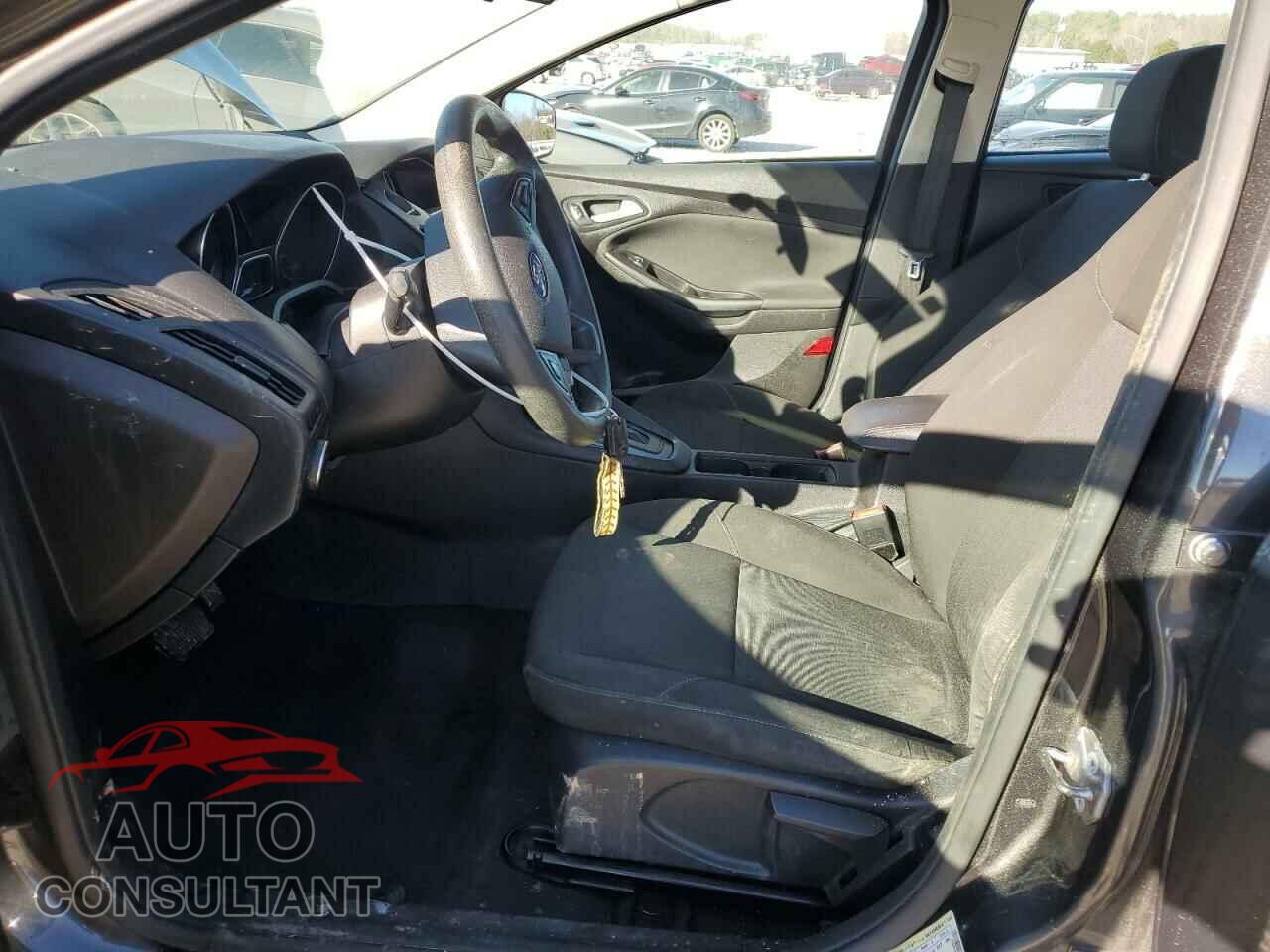 FORD FOCUS 2015 - 1FADP3K22FL263455