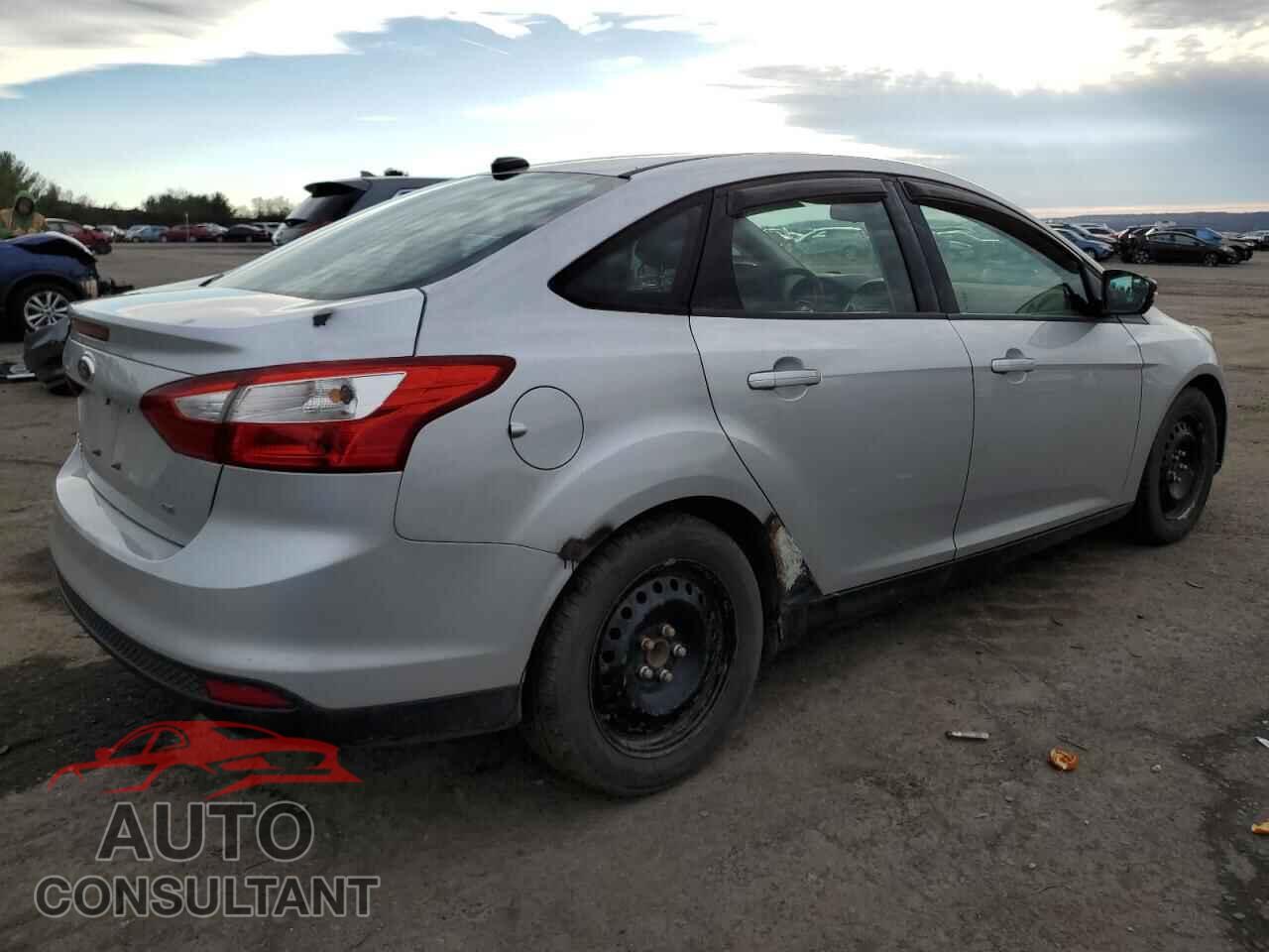 FORD FOCUS 2012 - 1FAHP3F2XCL117375