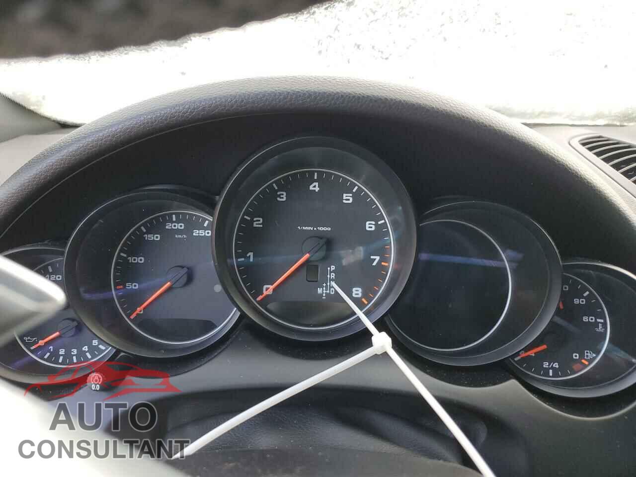 PORSCHE CAYENNE 2016 - WP1AA2A24GKA13425