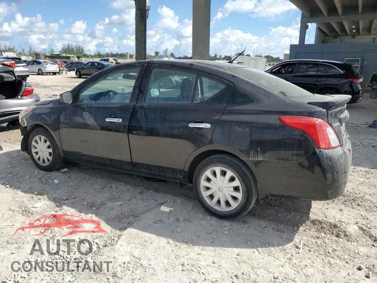 NISSAN VERSA 2017 - 3N1CN7AP3HL805043