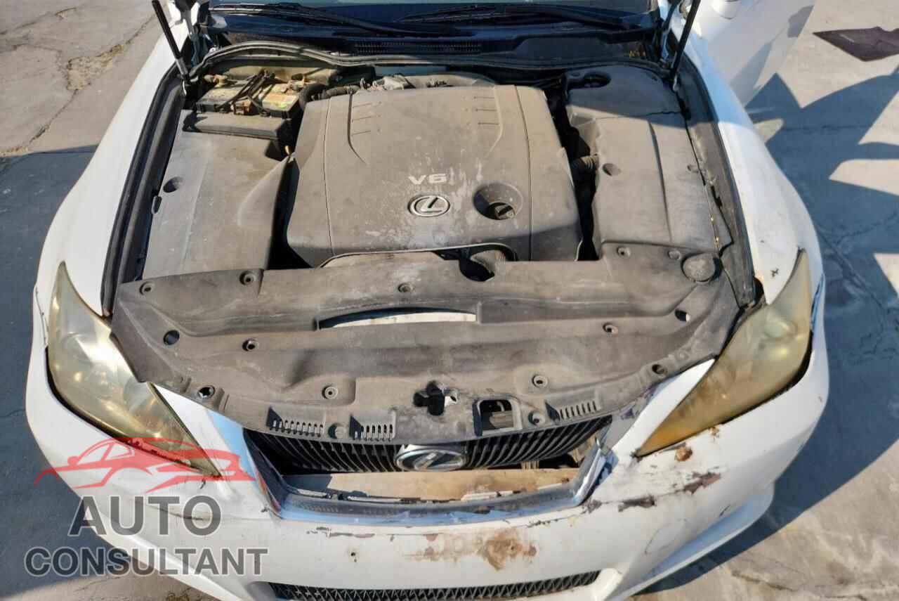 LEXUS IS 2010 - JTHFF2C23A2513121