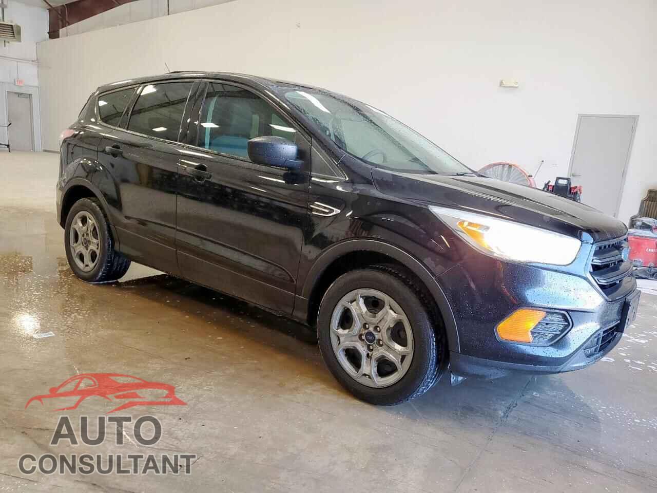 FORD ESCAPE 2017 - 1FMCU0F75HUB88679