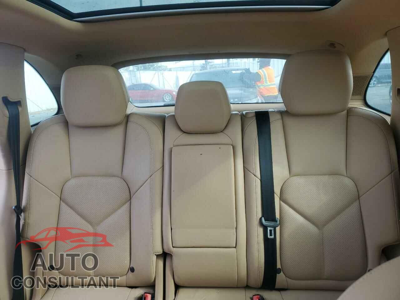 PORSCHE CAYENNE 2013 - WP1AE2A21DLA14185