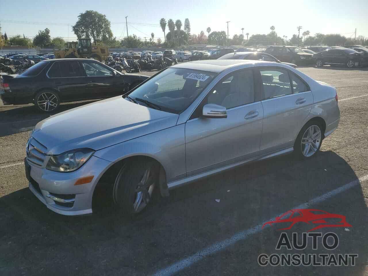 MERCEDES-BENZ C-CLASS 2013 - WDDGF4HB9DR300976