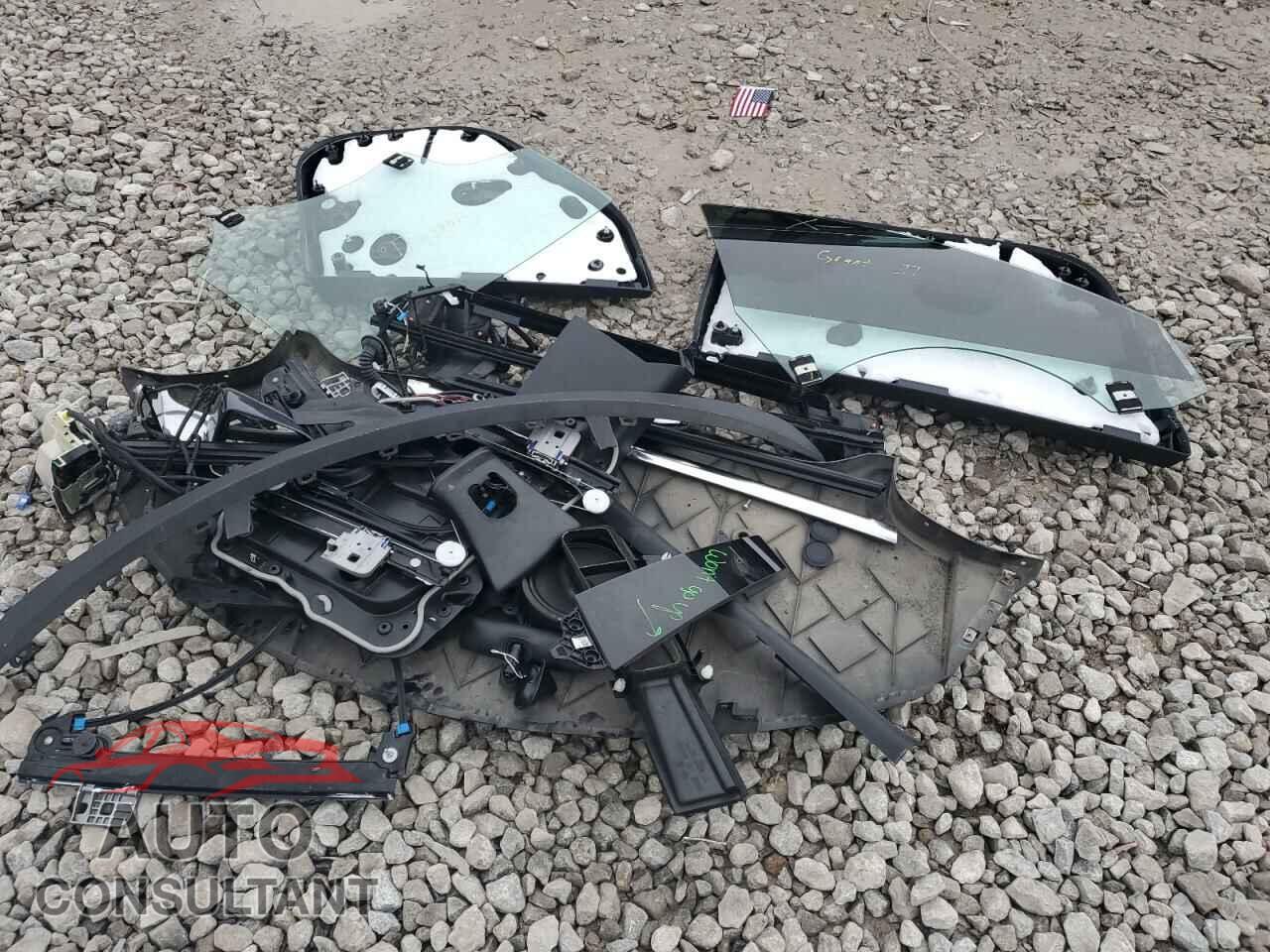 TESLA MODEL 3 2018 - 5YJ3E1EB0JF063066