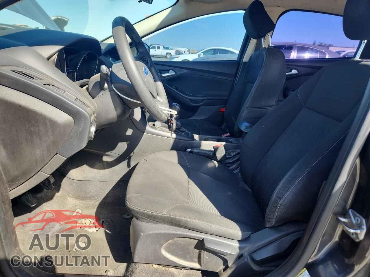 FORD FOCUS 2015 - 1FADP3F28FL314919