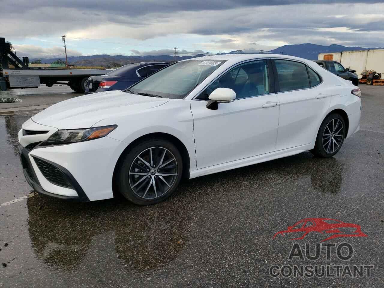 TOYOTA CAMRY 2022 - 4T1G11AK9NU683507