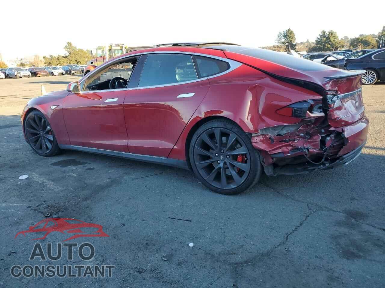 TESLA MODEL S 2015 - 5YJSA1E40FF114095