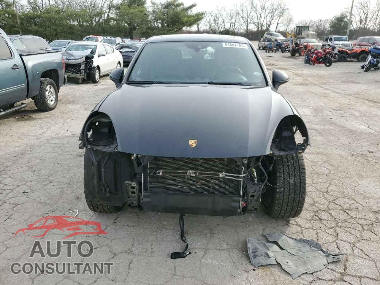 PORSCHE CAYENNE 2017 - WP1AA2A28HKA85312