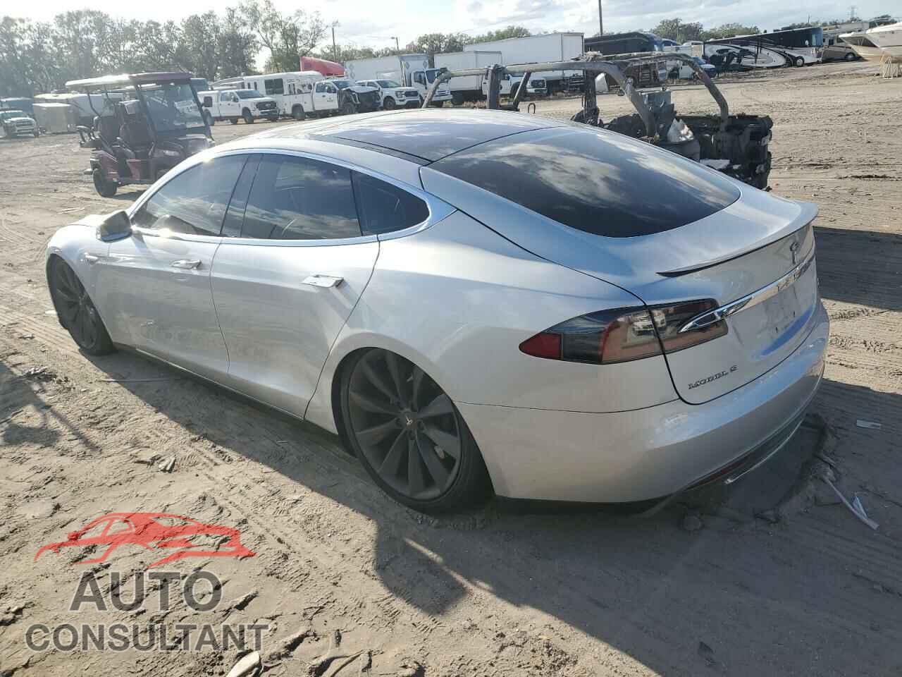 TESLA MODEL S 2013 - 5YJSA1DP7DFP17795