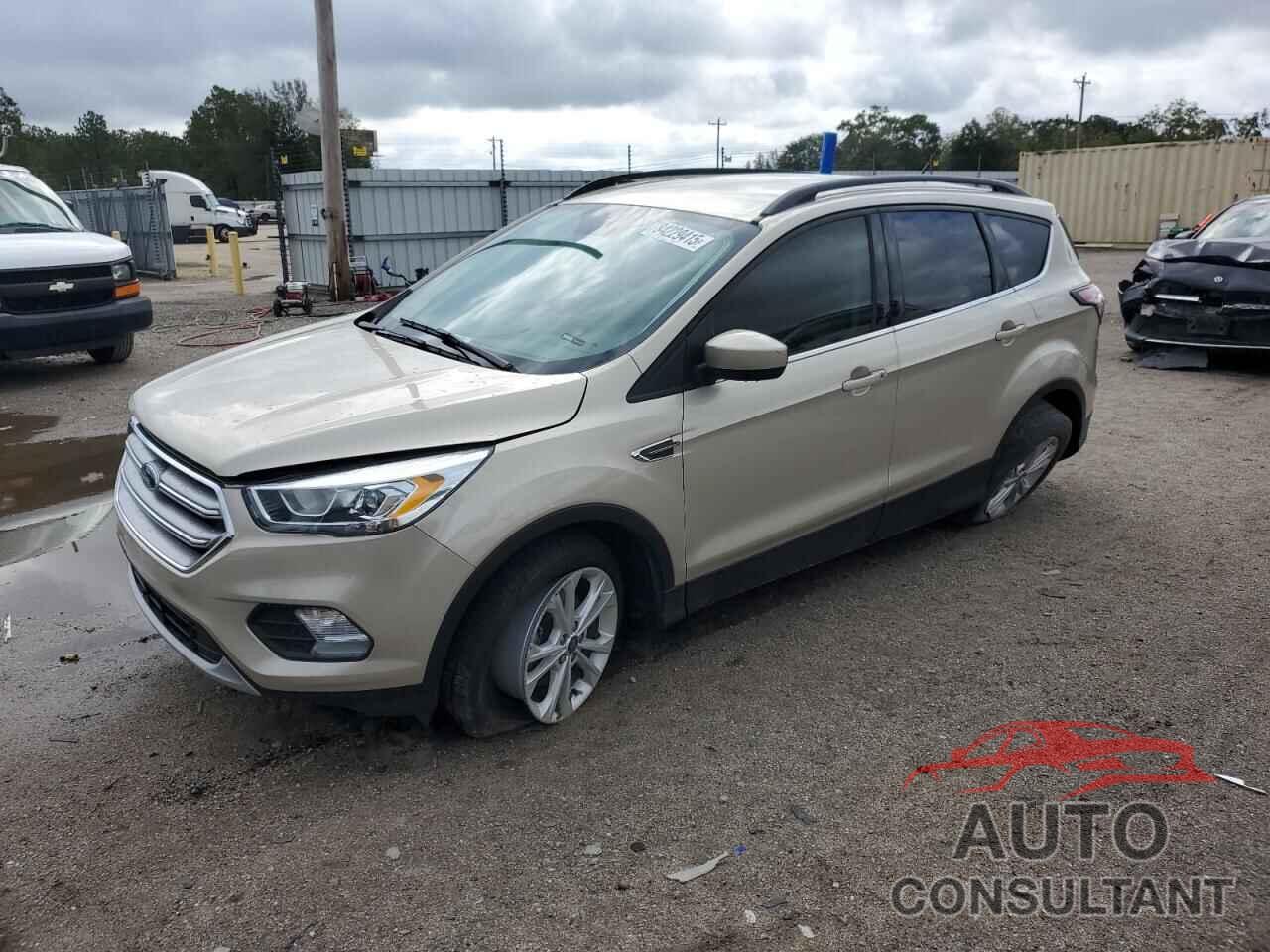 FORD ESCAPE 2017 - 1FMCU0GD4HUD81815