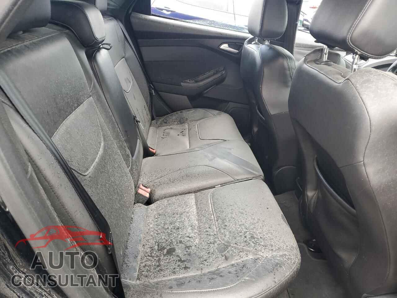 FORD FOCUS 2017 - 1FADP3L95HL213034