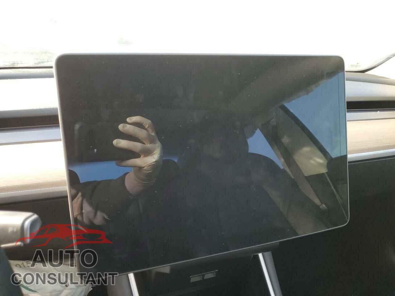 TESLA MODEL 3 2018 - 5YJ3E1EBXJF072969