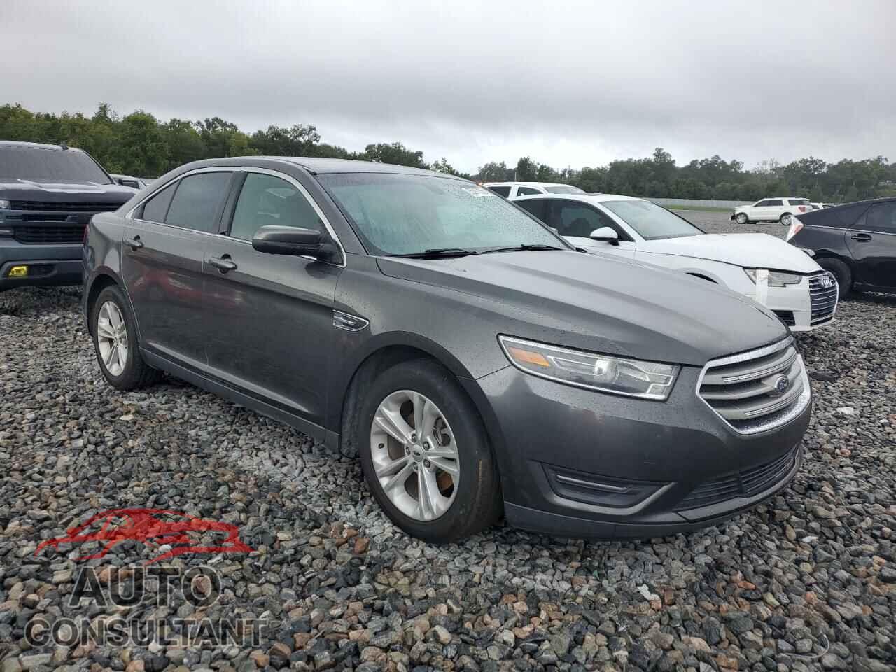 FORD TAURUS 2017 - 1FAHP2E82HG135370