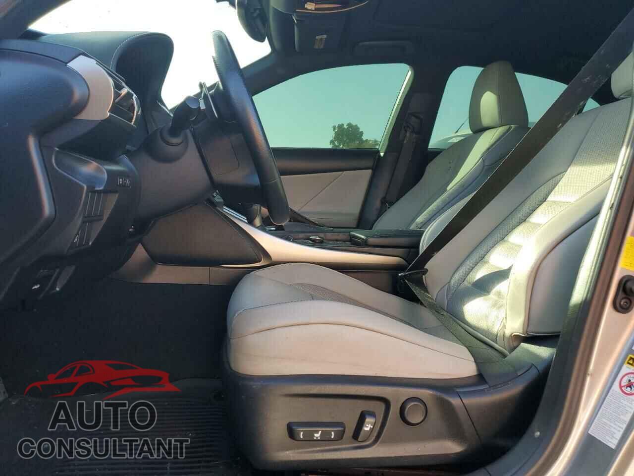 LEXUS IS 2015 - JTHBF1D27F5057914