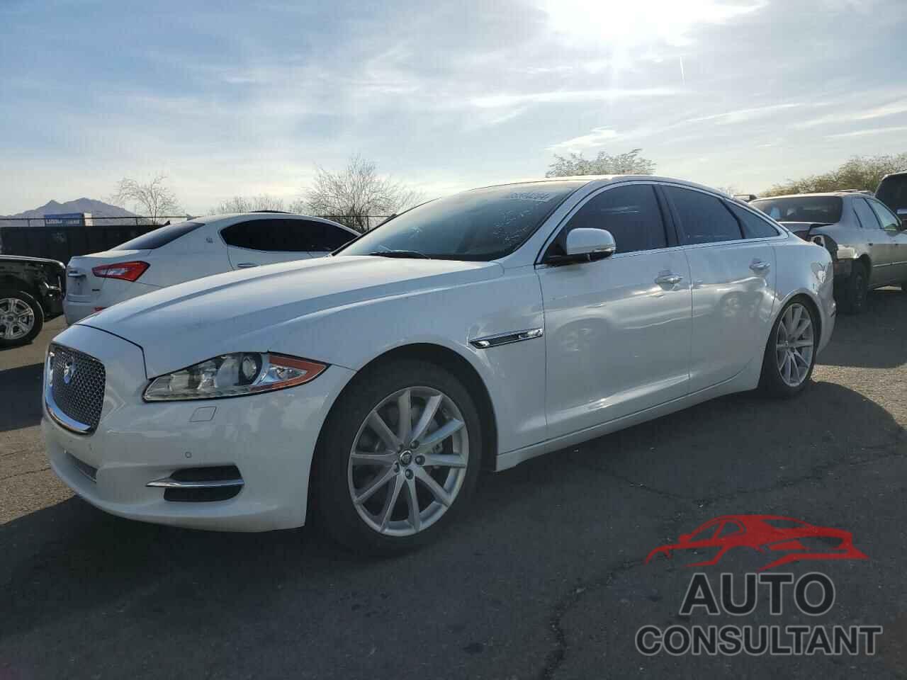 JAGUAR XJ 2013 - SAJWA1C74D8V55628