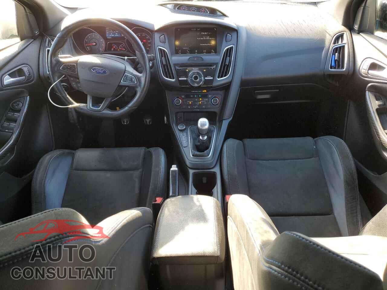 FORD FOCUS 2018 - WF0DP3TH2J4127436