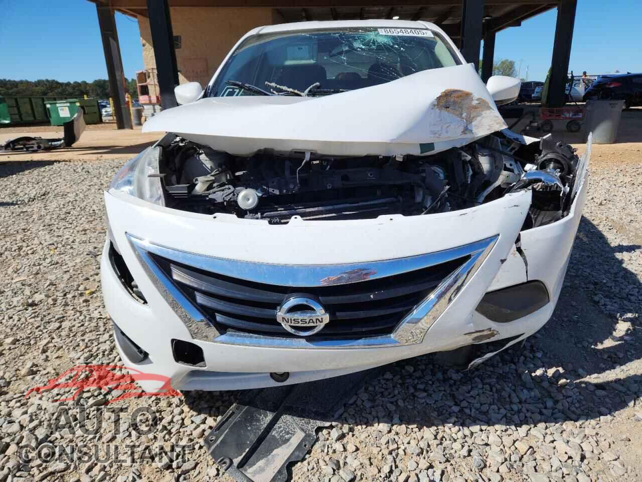 NISSAN VERSA 2017 - 3N1CN7APXHL825645
