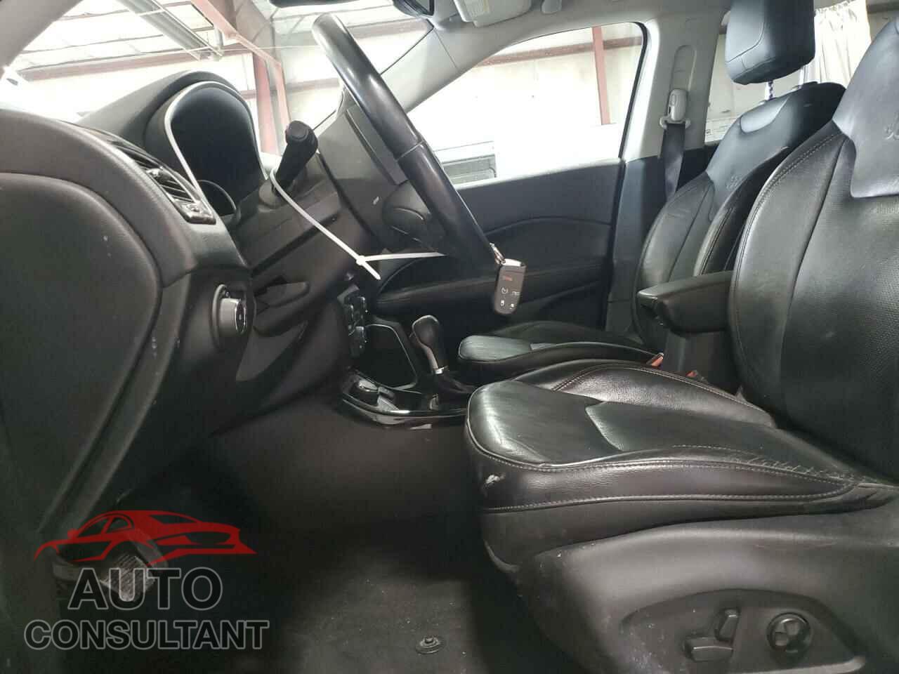 JEEP COMPASS 2017 - 3C4NJDCB8HT641614