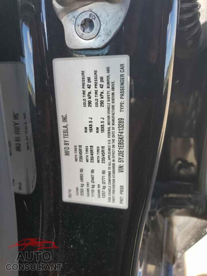 TESLA MODEL 3 2019 - 5YJ3E1EB5KF413289