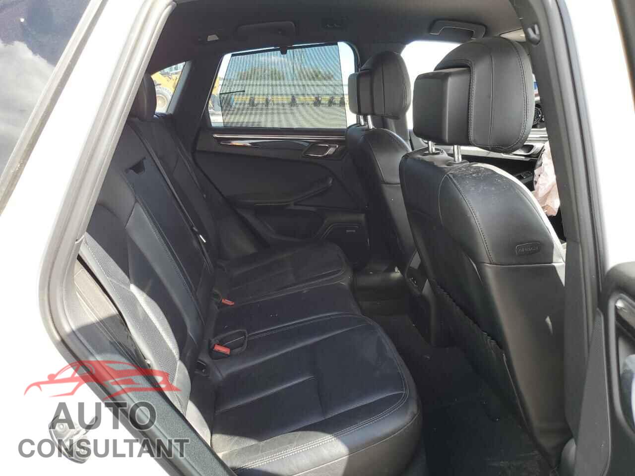 PORSCHE MACAN 2015 - WP1AB2A53FLB56513