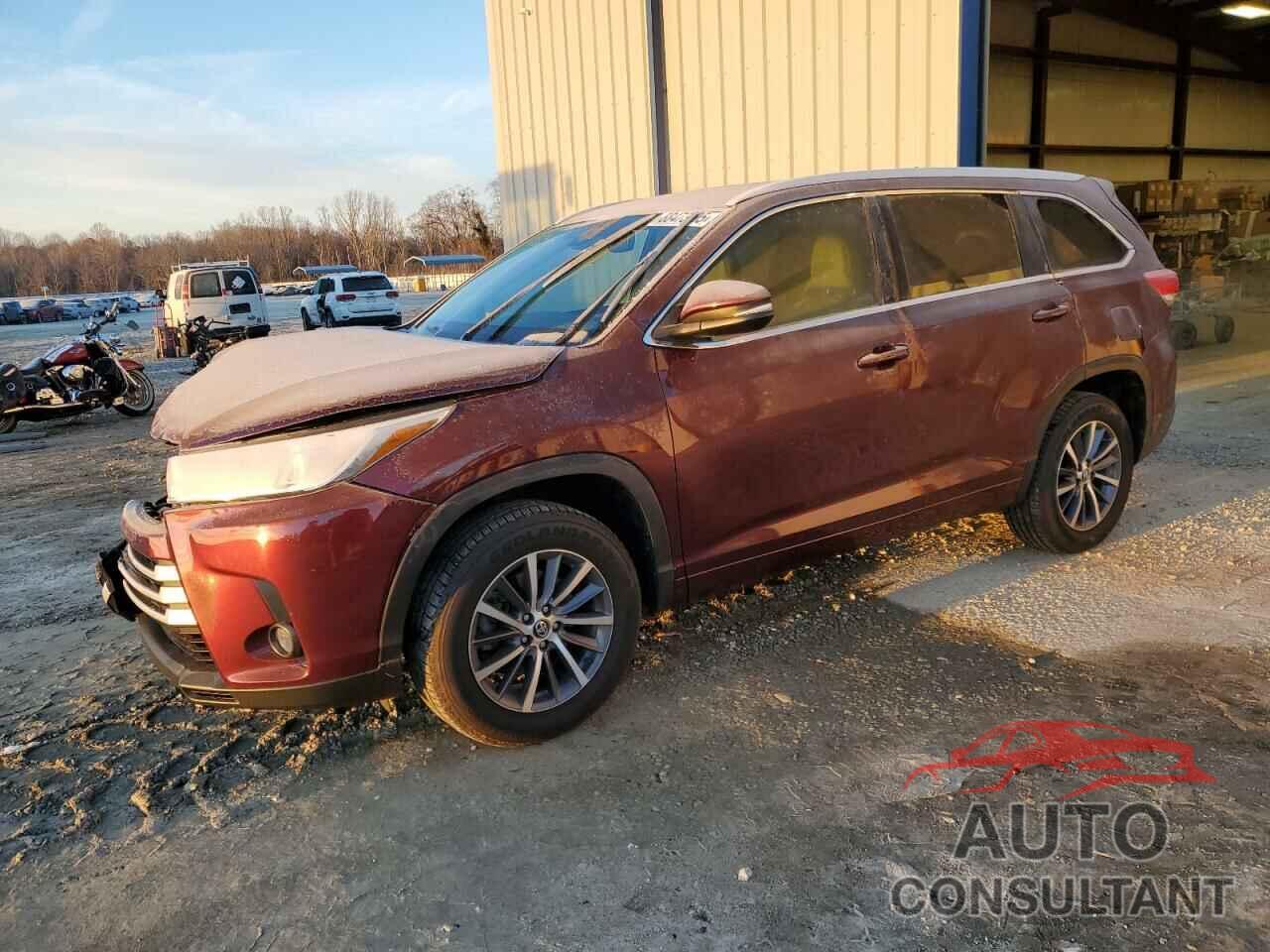 TOYOTA HIGHLANDER 2018 - 5TDKZRFH6JS243536