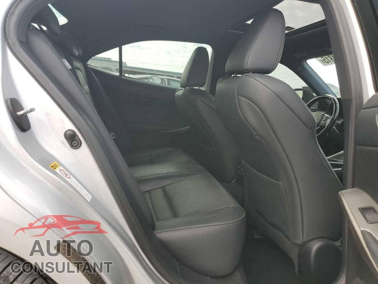 LEXUS IS 2016 - JTHBA1D24G5010680