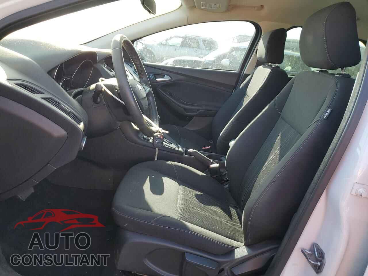 FORD FOCUS 2016 - 1FADP3K28GL337155