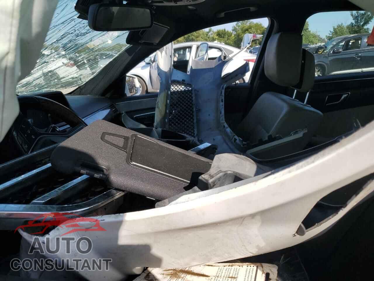 MERCEDES-BENZ E-CLASS 2013 - WDDHF9BB8DA669143