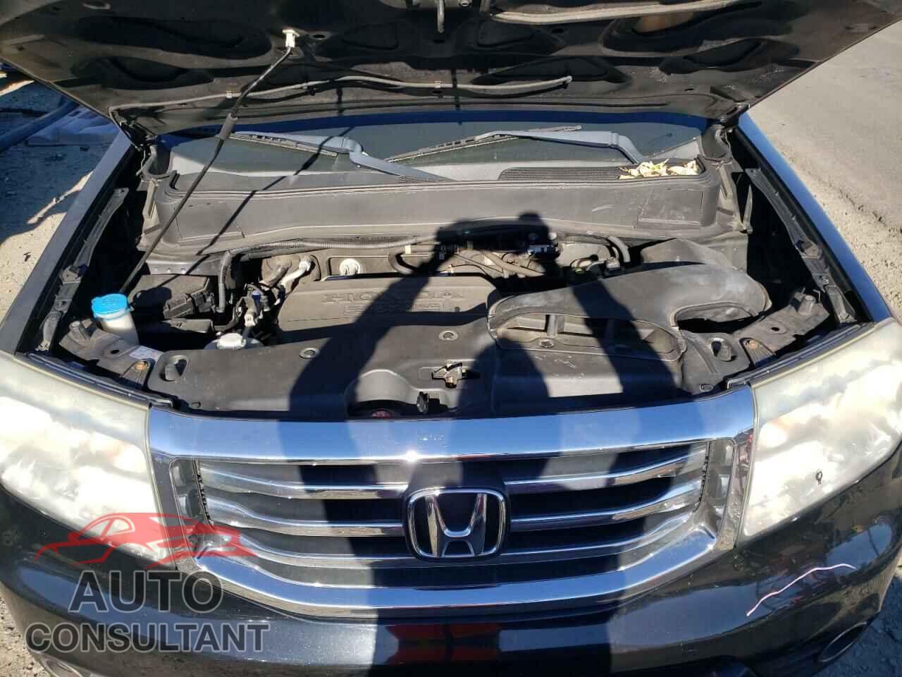 HONDA PILOT 2012 - 5FNYF4H51CB048234