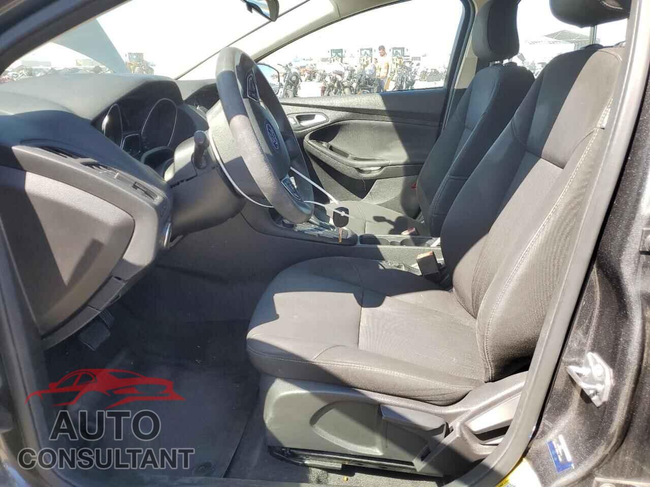 FORD FOCUS 2018 - 1FADP3E29JL211504