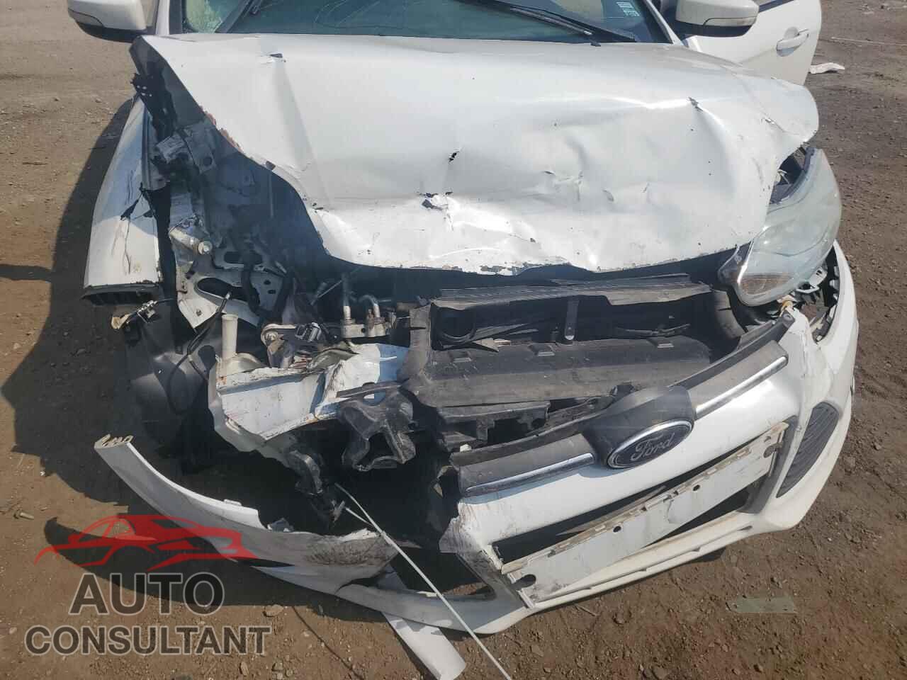 FORD FOCUS 2014 - 1FADP3F28EL155088