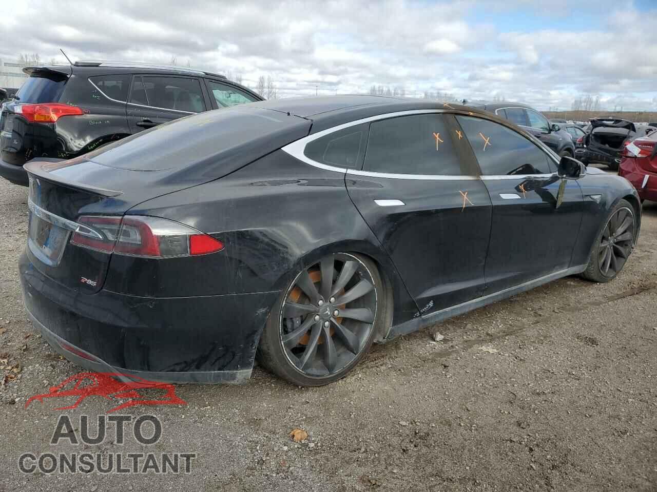 TESLA MODEL S 2013 - 5YJSA1DP5DFP06844