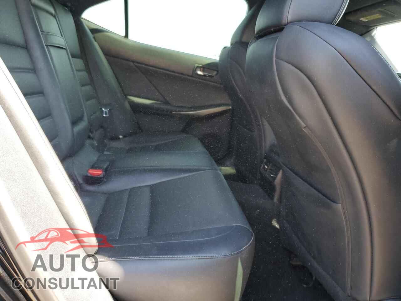 LEXUS IS 2015 - JTHCF1D22F5024274