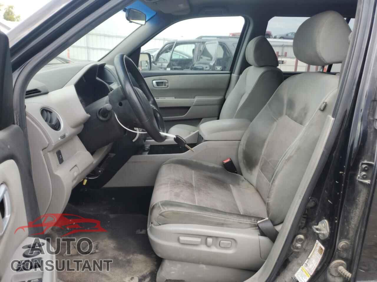 HONDA PILOT 2010 - 5FNYF4H49AB018533