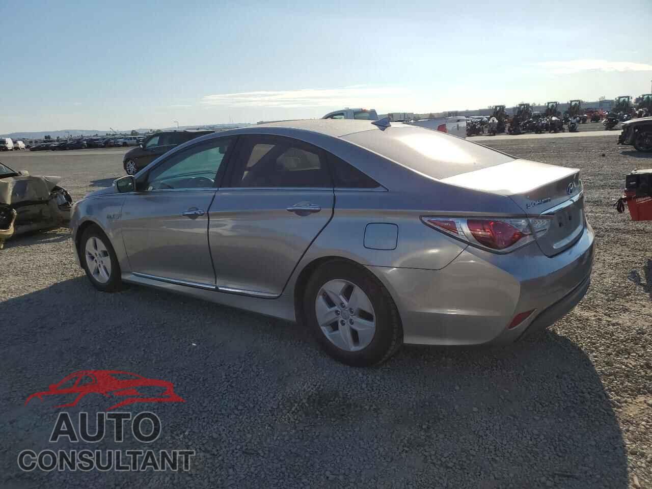 HYUNDAI SONATA 2012 - KMHEC4A41CA056805