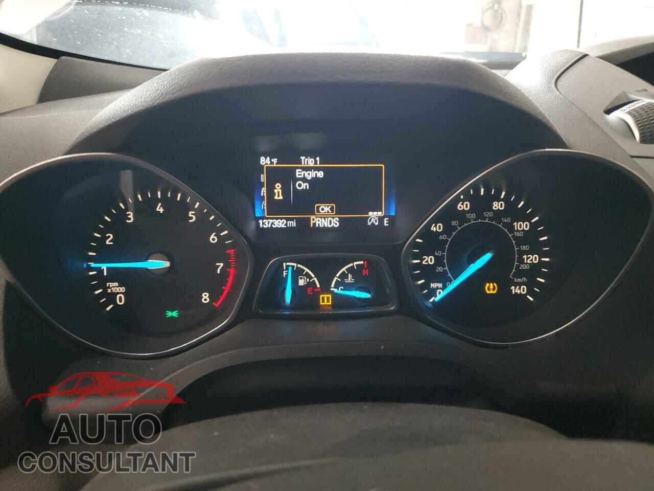 FORD ESCAPE 2017 - 1FMCU9G98HUA62868