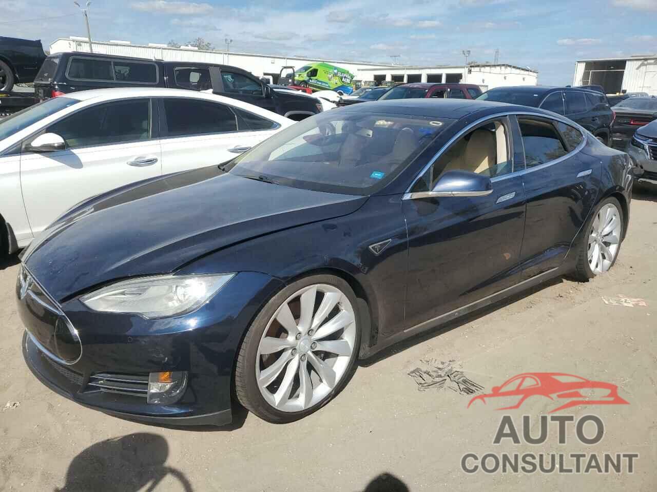 TESLA MODEL S 2013 - 5YJSA1CP7DFP20553