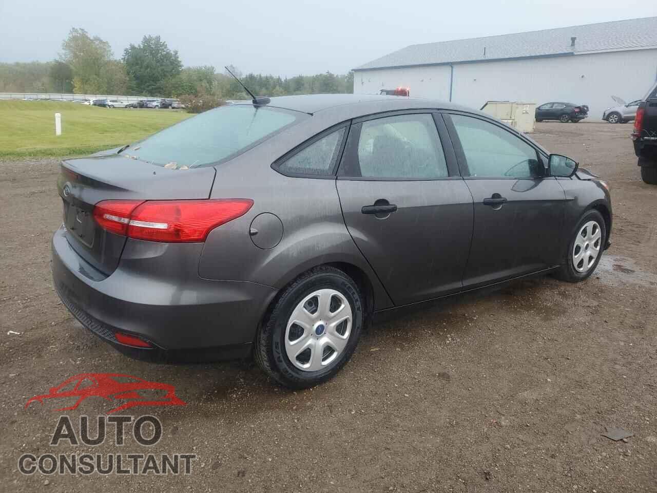 FORD FOCUS 2015 - 1FADP3E20FL310526
