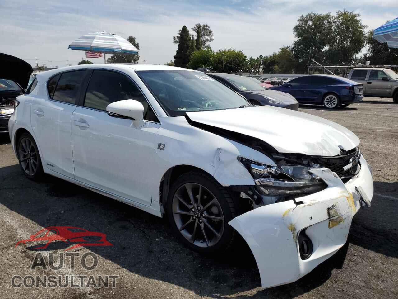 LEXUS CT 200 2013 - JTHKD5BH9D2142370