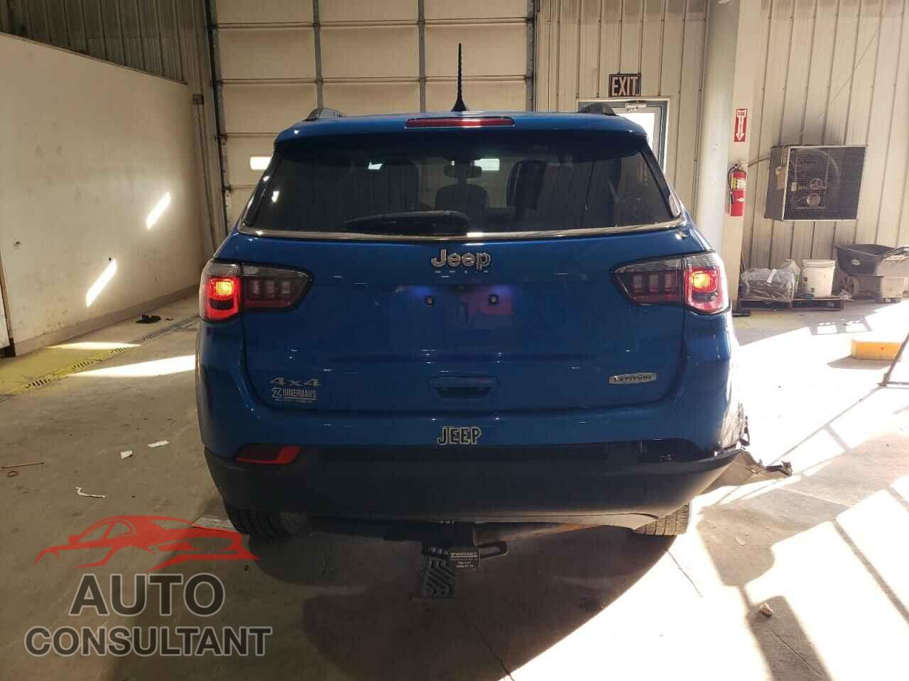 JEEP COMPASS 2018 - 3C4NJDBB1JT115168