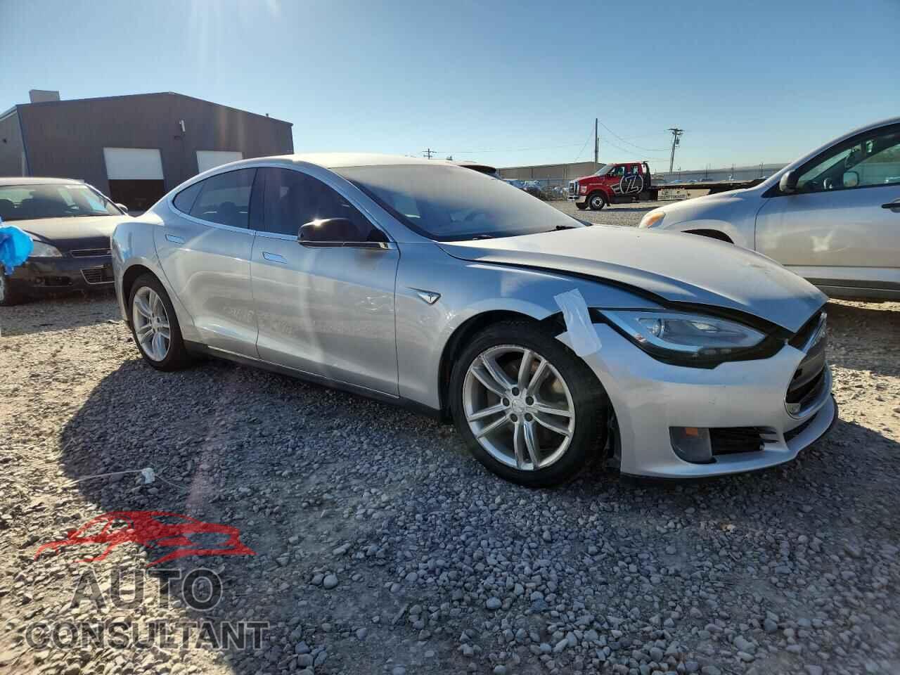 TESLA MODEL S 2014 - 5YJSA1H19EFP33651